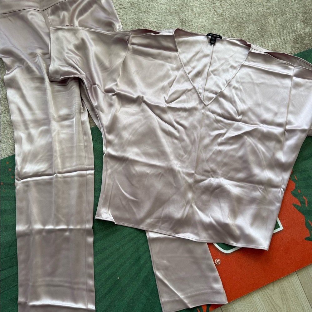 St. John Satin pant set  in Light Pink